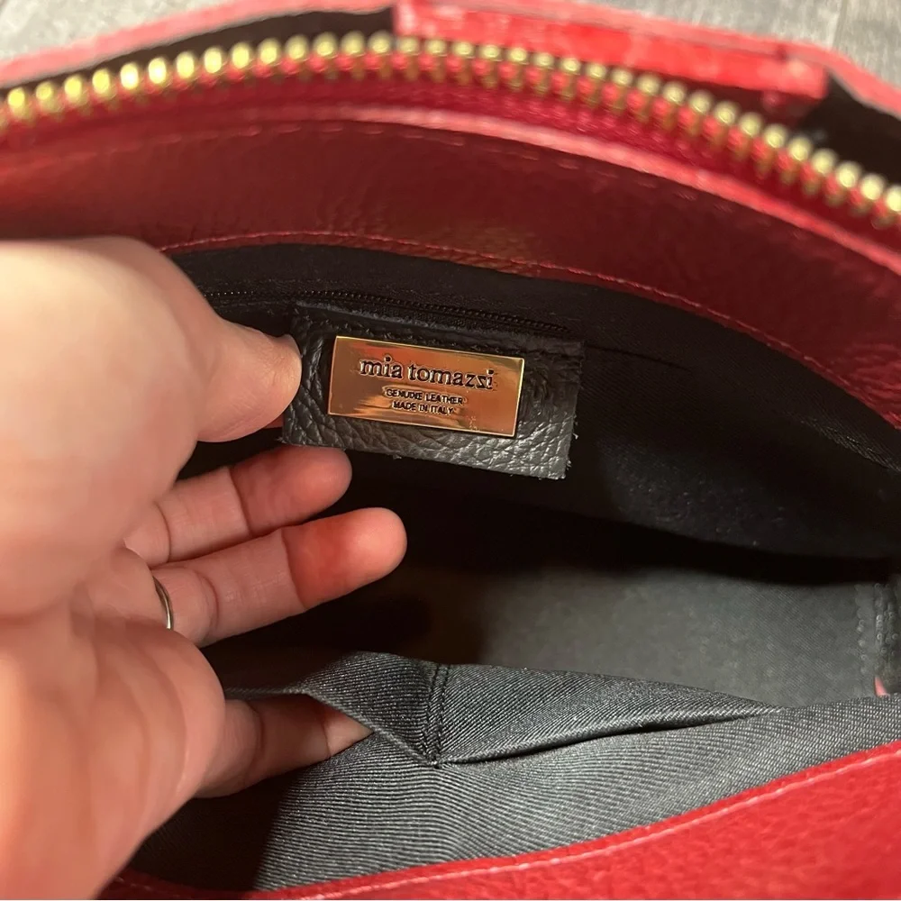 NWT! Mia Tomazzi Red Italian Pebbled Leather Structured Bag Purse - Picture 5 of 8